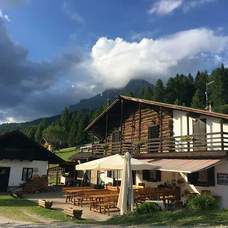 Agriturismo Maso Tais Farm stay